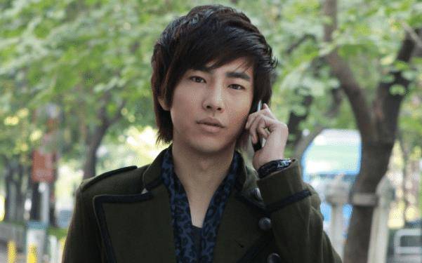 出道多年的邹廷威,还曾经做过运运动员,毕业于中戏表演系话剧班_角色