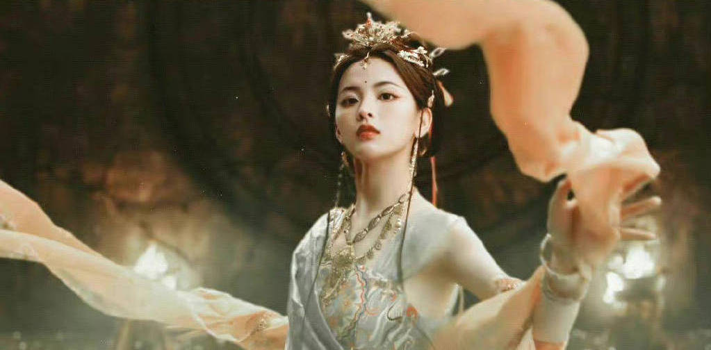 杨超越化身敦煌飞天神女 一颦一笑撩人于无形-搜狐大视野-搜狐新闻