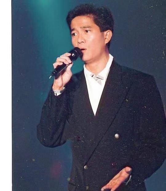 陈百强:歌坛地位力压张国荣,差点成"何鸿燊"女婿,35岁突然去世!