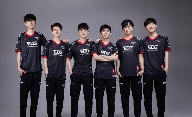 viper和meiko稳啊,而且圣枪哥该c的时候c啊,edg3c/2c体系和edg四保一