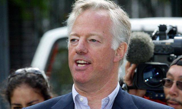 非洲一国家险被他推翻_迈克_卡罗尔_儿子