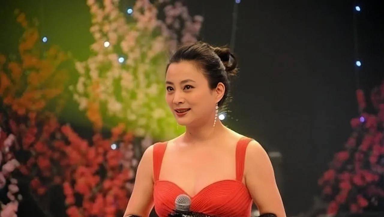 李玲玉 李玲玉：年轻时候是个甜妹，如今徐娘半老，风采依旧_手机搜狐网