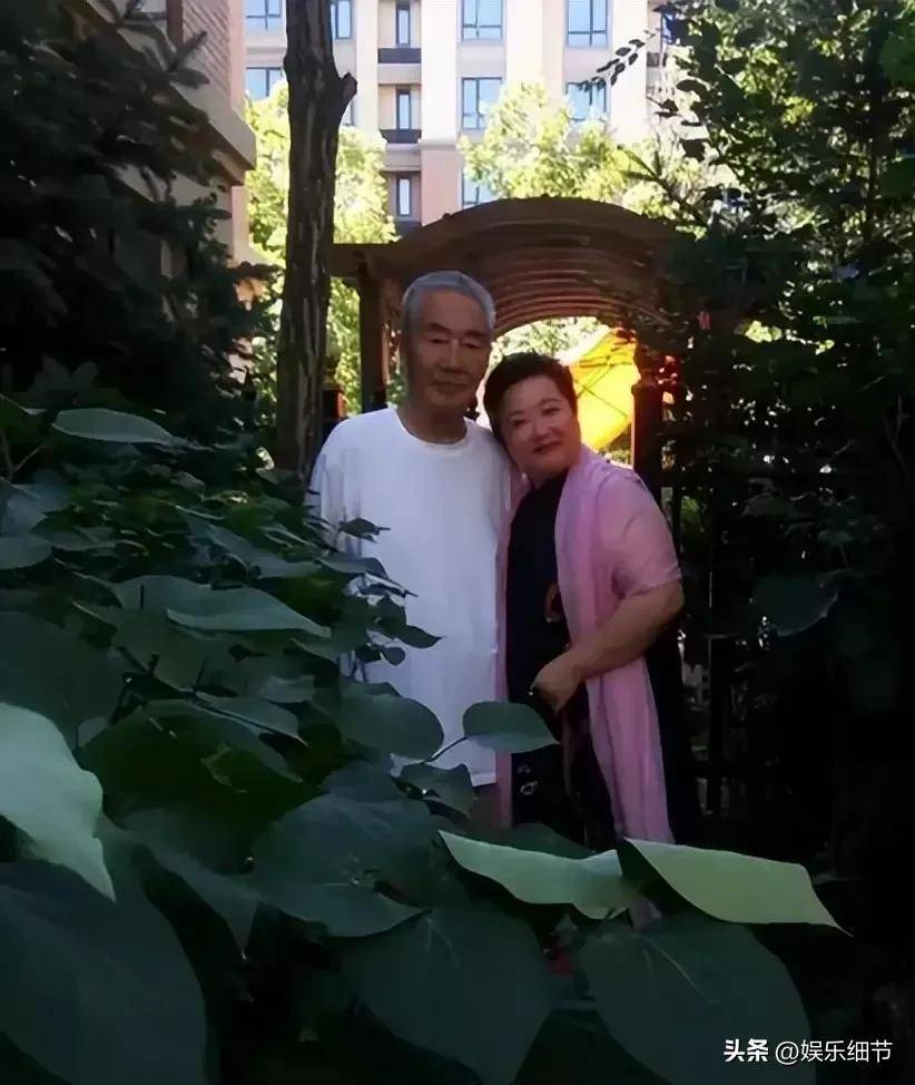 演员杜雨露:79岁患癌病逝,葬礼仅6人参加,妻子的选择让人泪目_朱永