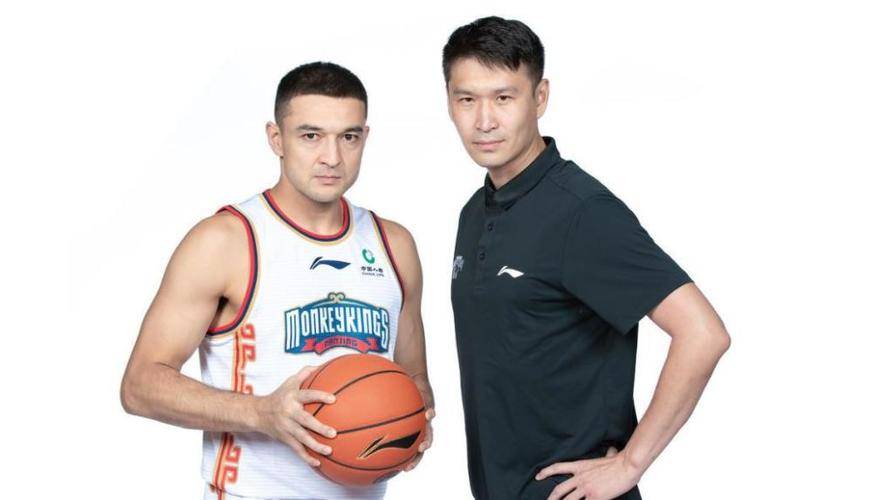 前同曦经理霍楠:有人选秀时给我100万红包_西热力江_教练_球员