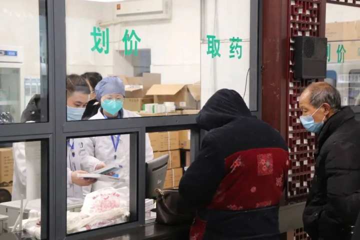 内蒙一家四口发烧服用兽药退烧 结果儿女中毒出现肝功能损伤