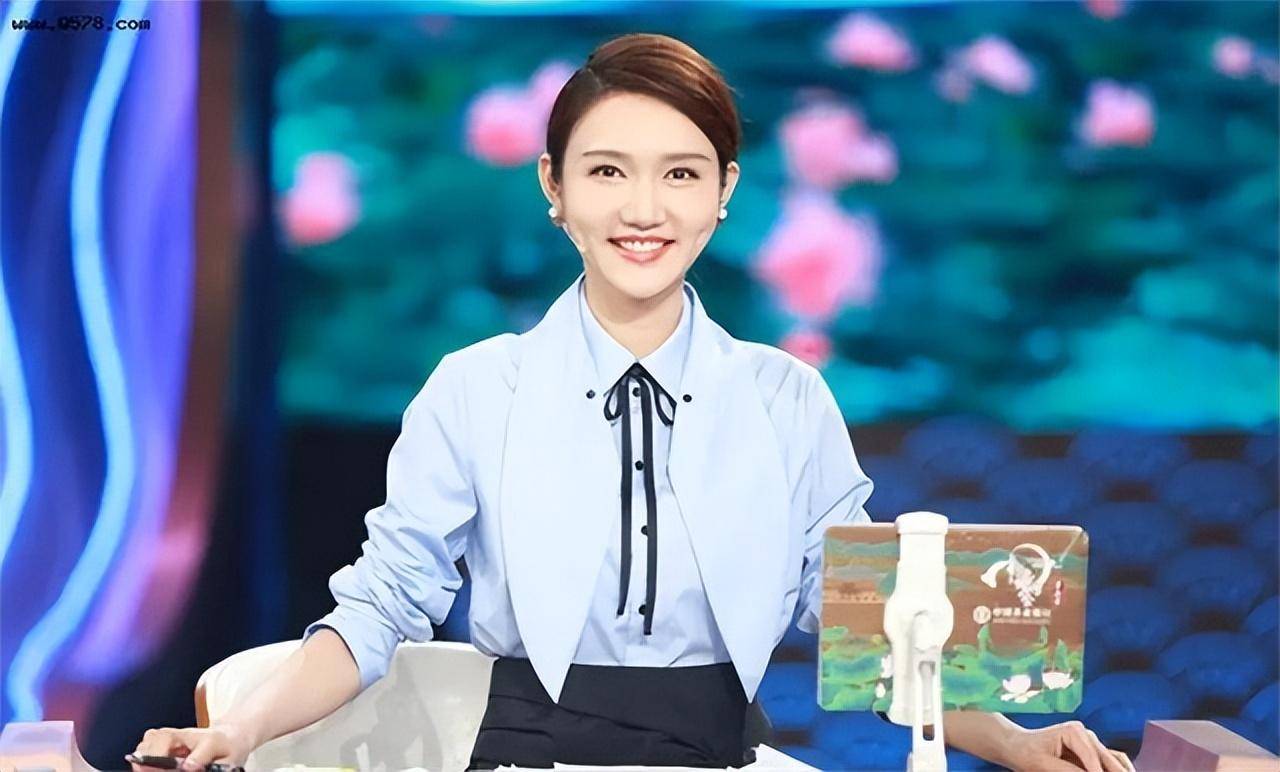 电视美女龙洋生活曝光,她30多岁了,但仍然是一个单身的状态_节目_观众