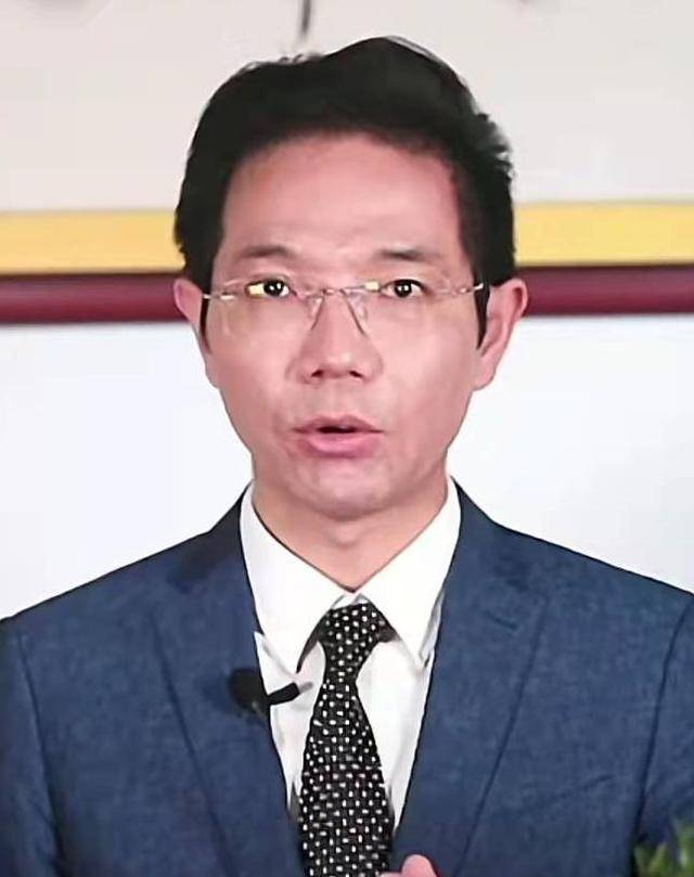 李圣在视频中说:这次要把握时机,严查大院法叔,倒查