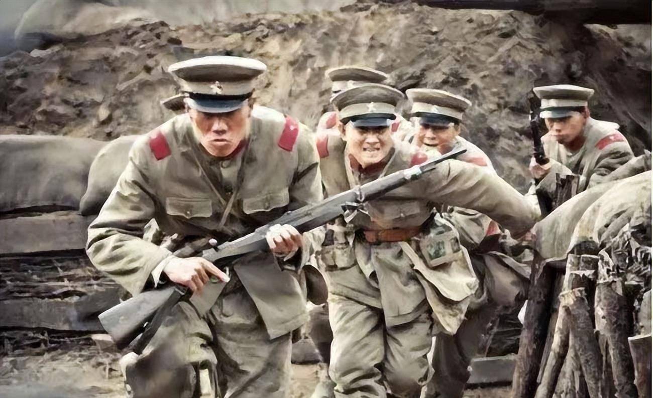 八路军高官中弹倒地,年轻伪军附耳低语:我们马上走,你躺着别动_秦光