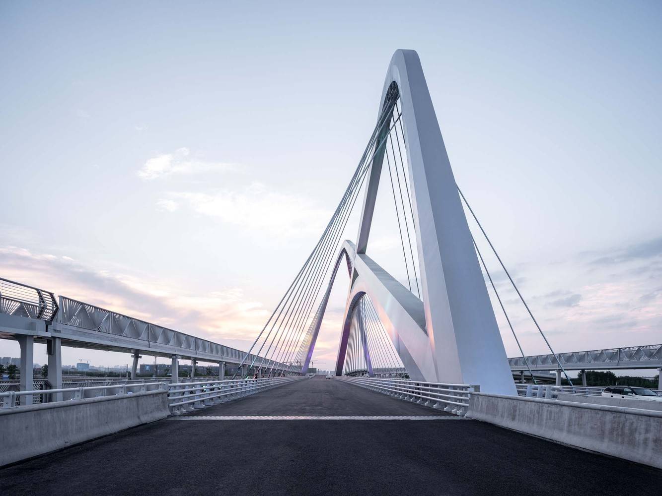 建筑设计案例分析 | 南京秦淮湾跨海大桥_城市_电缆_要求