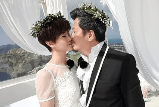 昔日台大校花到内地做出镜,半年粉丝增加六十万,收入两亿元_寇乃馨