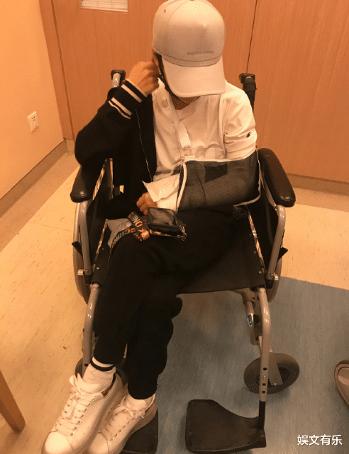 谢楠桡骨粉碎性骨折,问吴京后天能否出院工作?