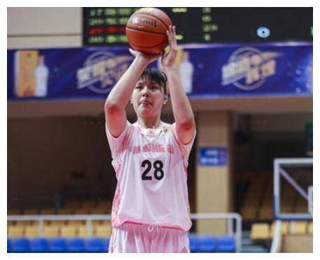 直播数据内蒙古:韦唯20分,张其芳17分,李月汝16分9篮板,马雪雅10分