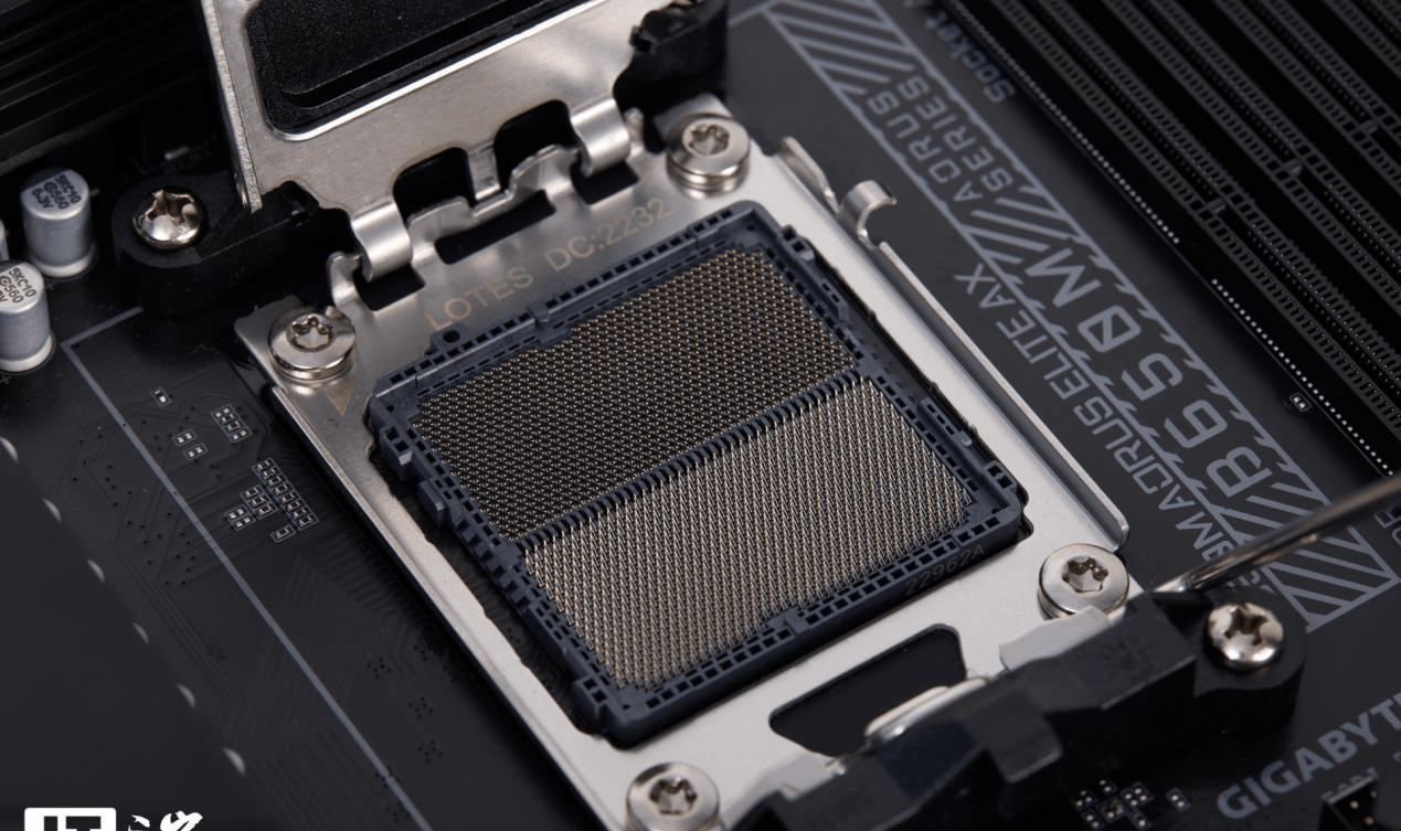 技嘉b650m 小雕 aorus elite ax 图赏:强劲驱动锐龙 7000 系列_主板