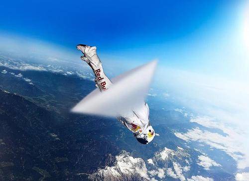 从4万米高空跳伞是什么体验?_费利克斯_地面_方法