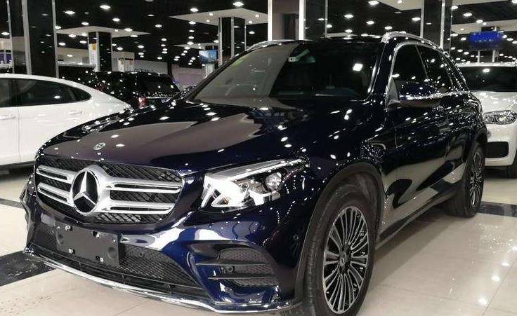 关晓彤开100万大奔遭嫌弃,父亲出言力挺,网友顿时鸦雀无声_搜狐汽车