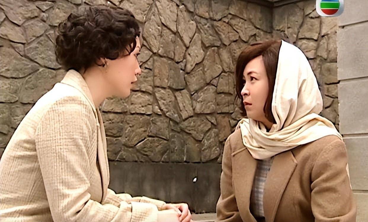 怀旧港剧《兰花劫》,三姐妹自小分离,长大之后相爱相杀的故事_炎沛湖