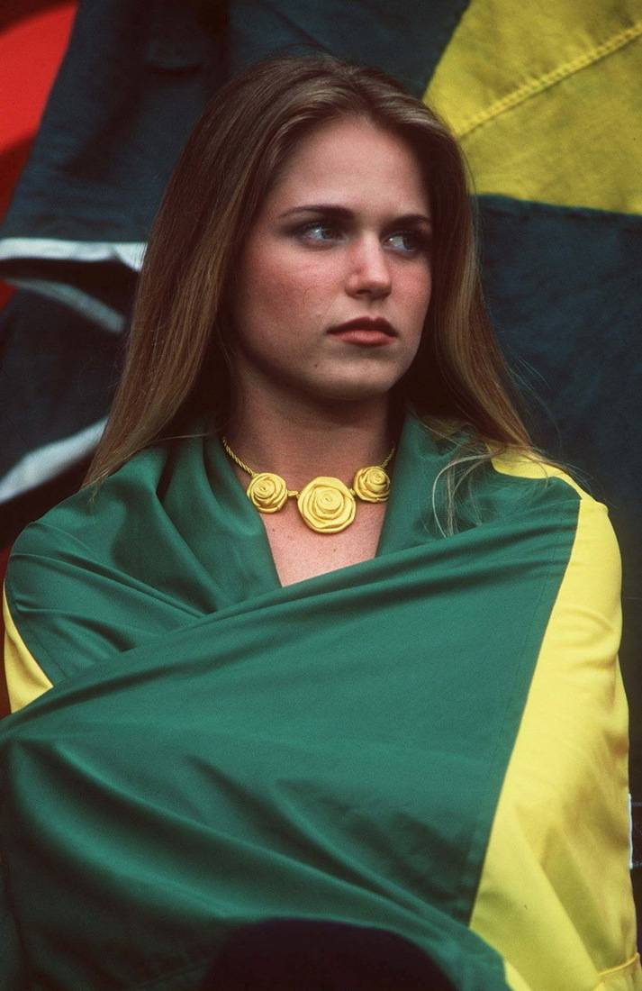 罗纳尔多长的不帅 但是在追女孩子路上 他从来没输过别人_苏珊娜_女友