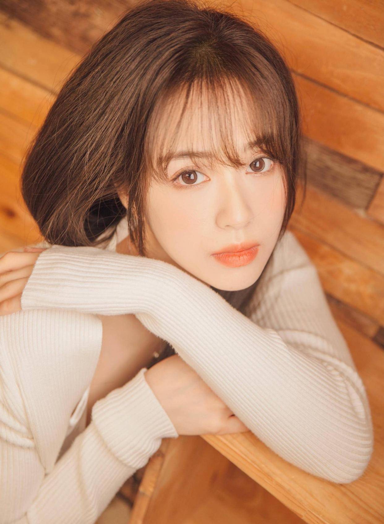 温文尔雅又娴静迷人毛唯嘉