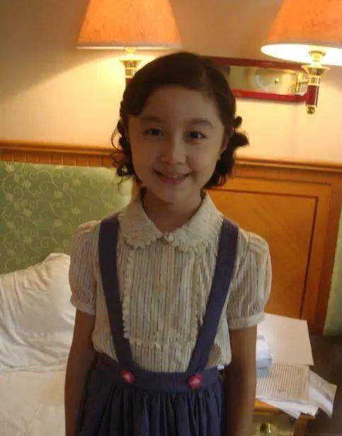 当年小萝莉"点读机女孩",现在已经20岁了,颜值着实让人羡慕_高君雨