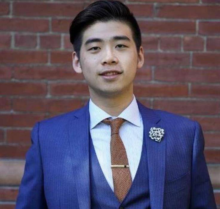 但是赌王却对辛奇隆这个小伙子赞赏有加,看他给女儿陪嫁的礼单便知,他
