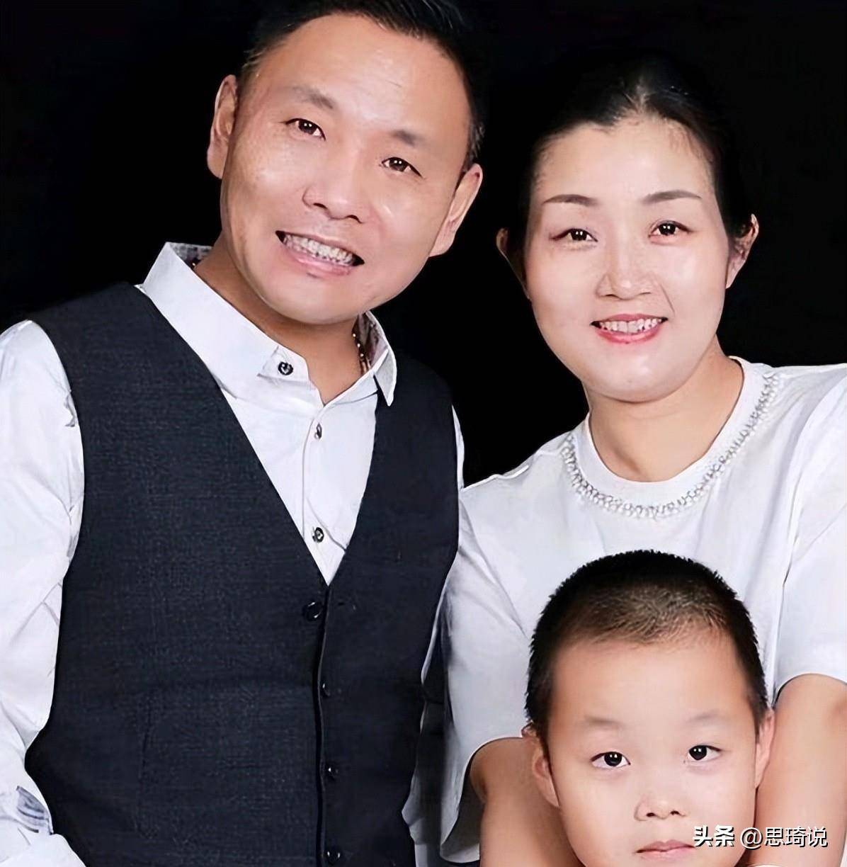 祁隆:从"亲民歌王"到"当代陈世美,他到底经历了什么?_音乐_父母_父亲