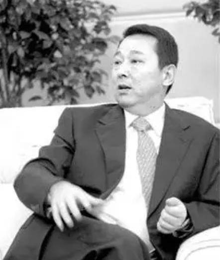 身价四百亿的刘汉,汶川地震捐5000万,被捕时搜出一个