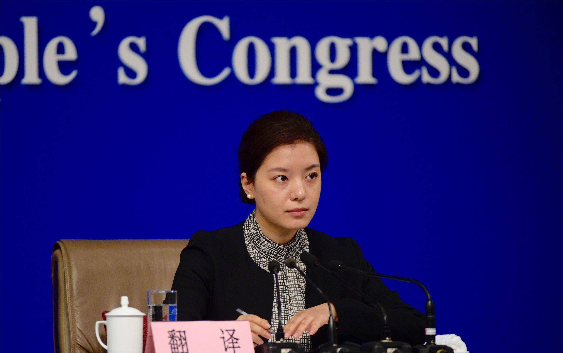 "最美翻译官"张京,靠实力吊打美国翻译,她的人生有多精彩?