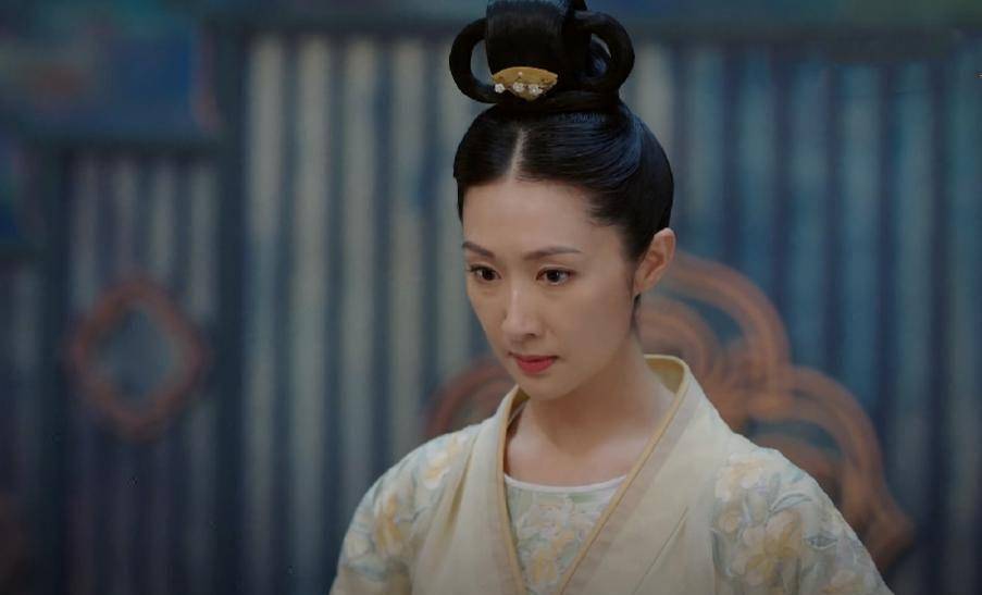 《锦绣南歌》里的小丫鬟,人气曾不输李沁,还演过《回家的诱惑》
