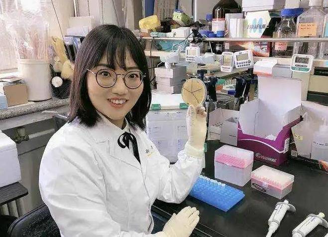 在自己中学时期也曾确立过目标,即我国高等学府清华大学.