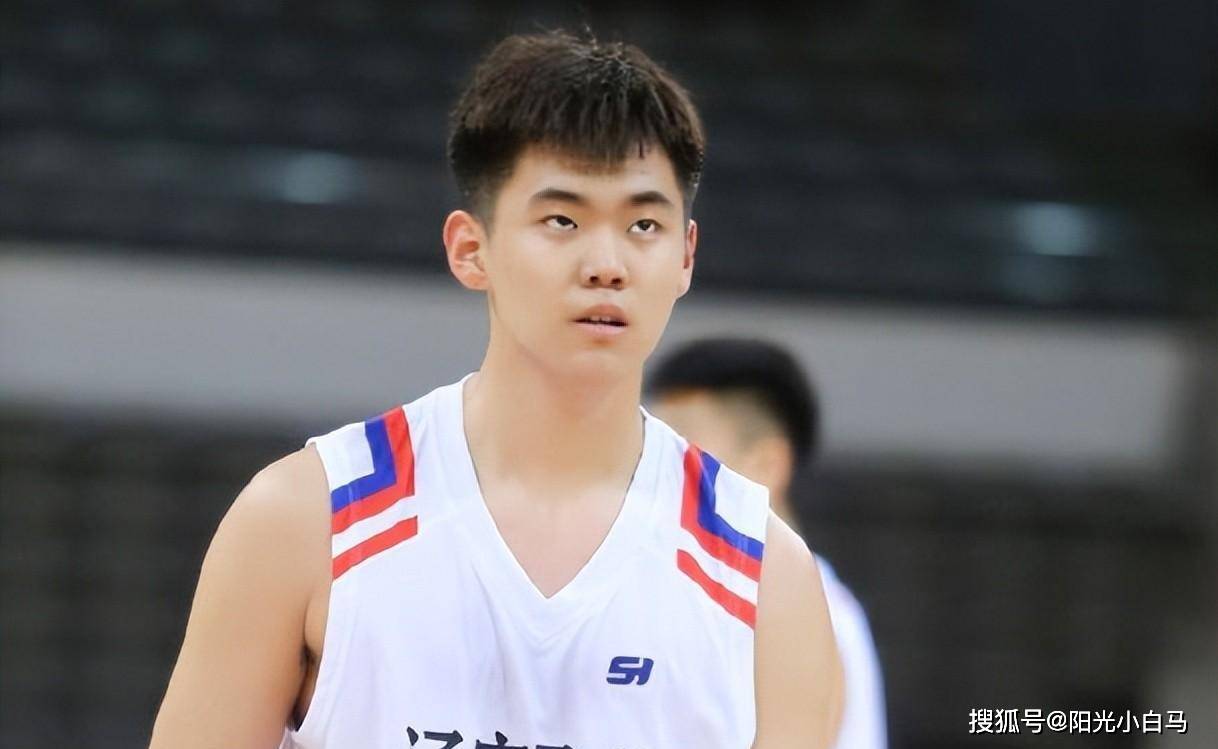 就像之前辽宁队将刘志轩交易出去一样,等将来黄秋实进入辽宁队一队