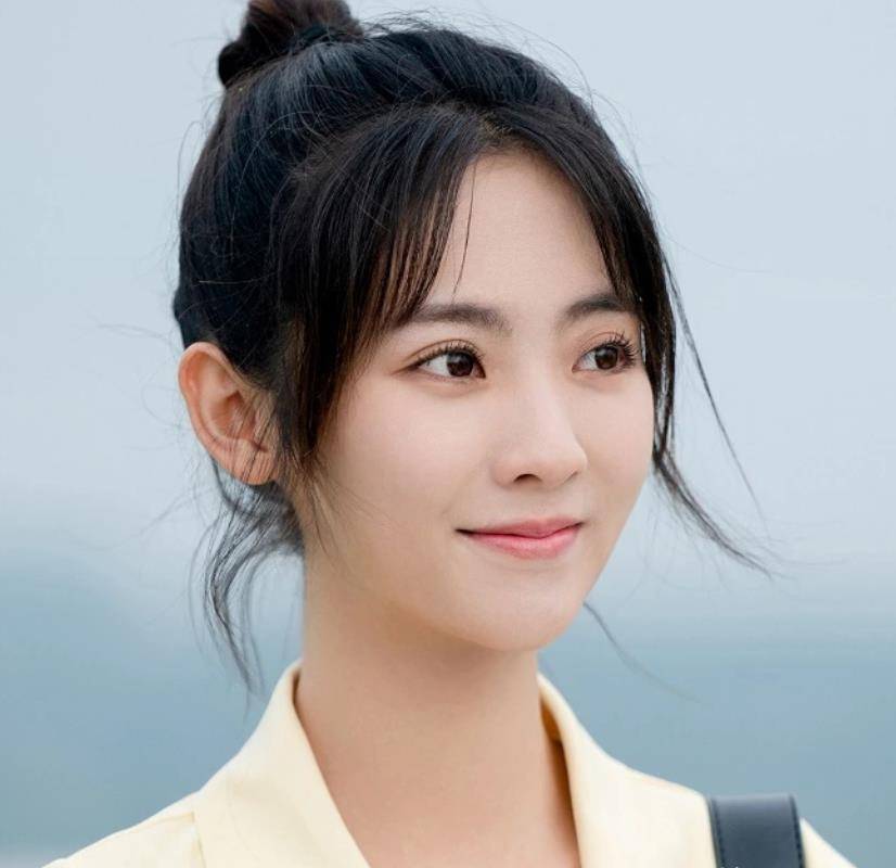 任嘉伦新剧未播先火,首次尝试霸道总裁,和女主互动甜出姨母笑_邢菲