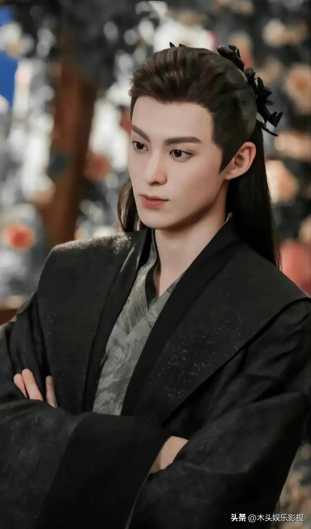 《苍兰诀》王鹤棣高清剧照壁纸,来自霸道魔尊的宠爱_样子_身体_东方