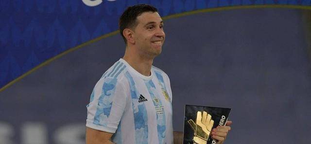 官宣! 国际足联对阿根廷门将不顾姆巴佩被控告、获奖或被撤退