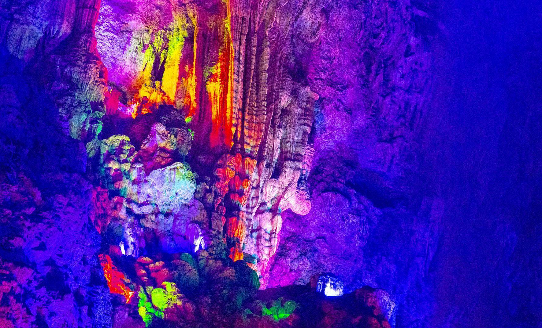 恩施"无源洞"探秘,长江三峡中心点上的旅游新发现_巴东_峡谷_景区