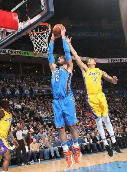 21分10板,13届新秀重排,雷霆眼光有毒,这12号新秀能高居第二_亚当斯