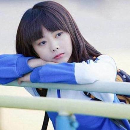 30岁谭松韵,搭档25岁张新成饰演16岁高中生李尖尖,少女感满满_家人_剧
