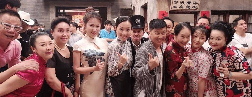48岁的广州演员董潼,戏里嫁给了韩志丰,现实中的丈夫是华人富商_伍