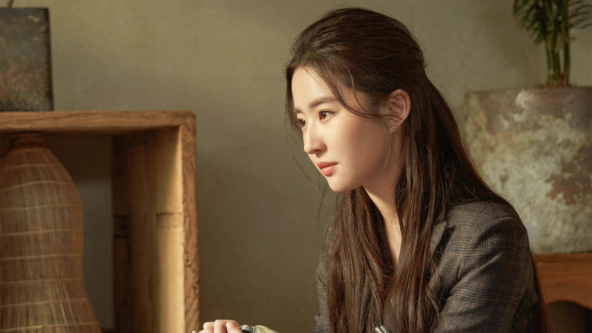 刘亦菲面临的问题,不是一部剧能解决的,而是她无法挣脱形象定位_转型