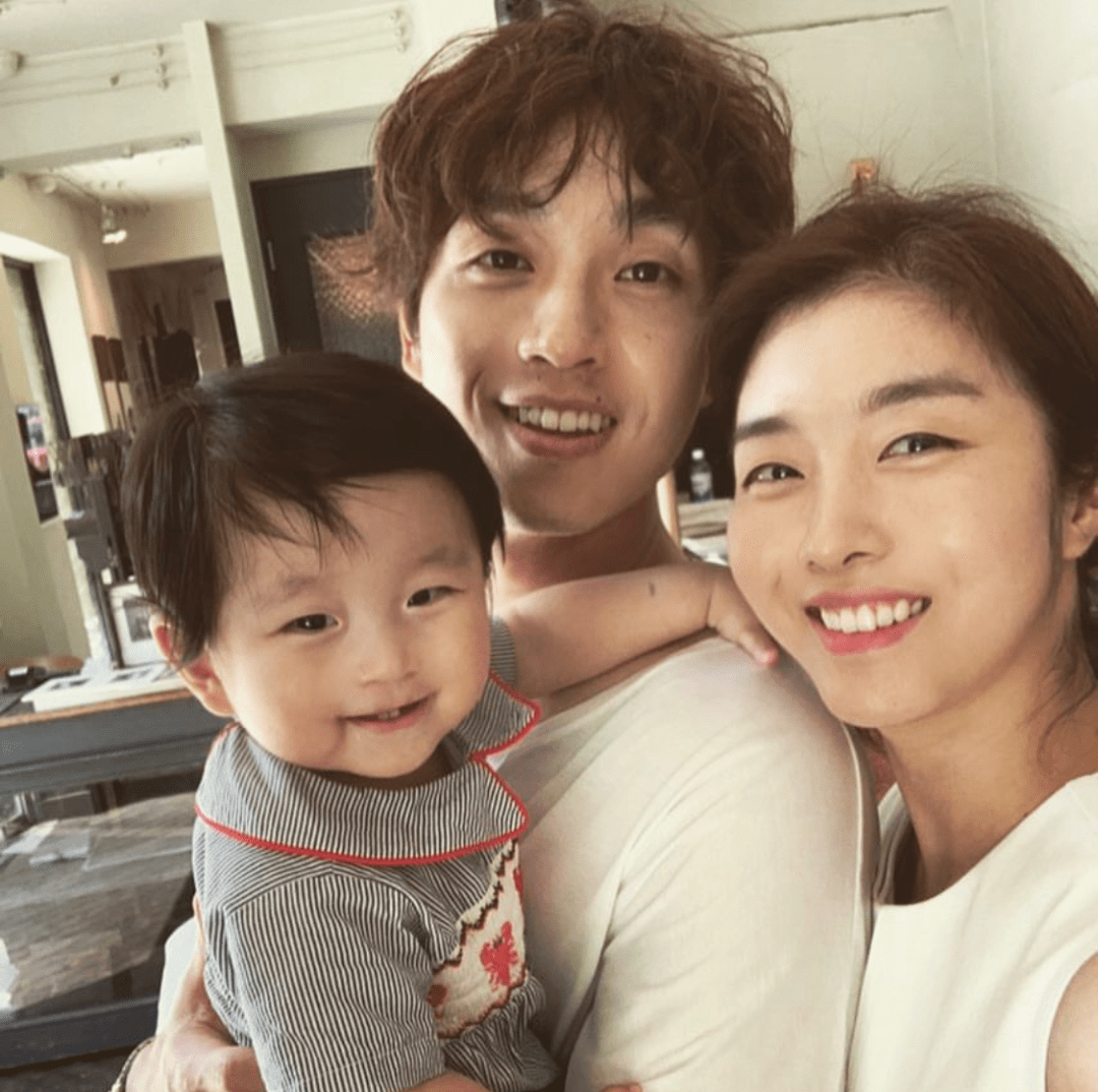 全能男歌手因恋综与妻子相识相爱组建三口之家_李硕薰_崔善雅_节目