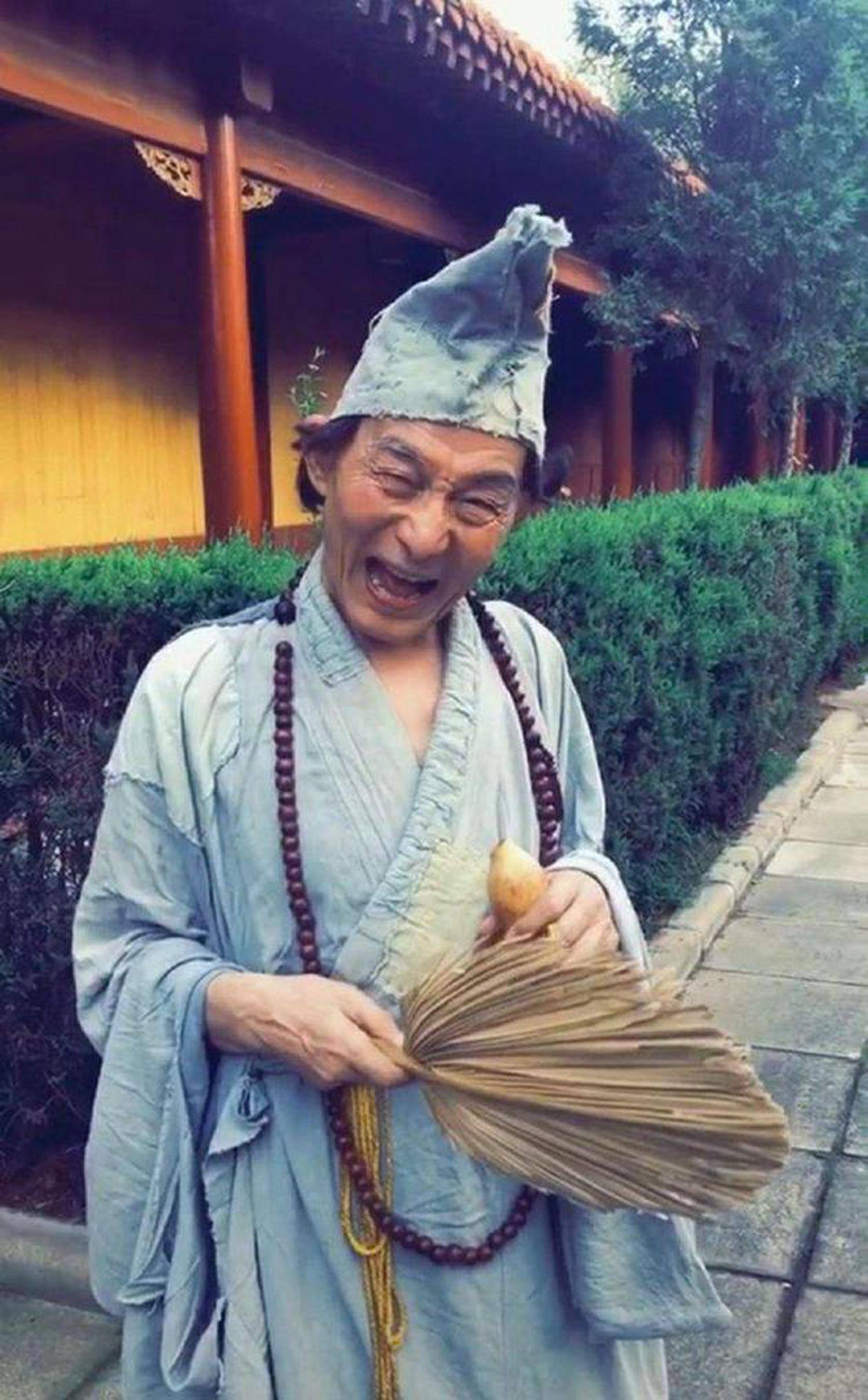 "活佛济公"游本昌:拍戏时遇到3件"怪事",让他此后一心向佛_时候_什么