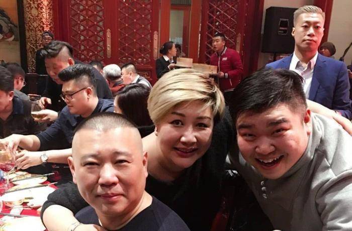 又一名郭德纲徒弟低调退出,已去掉德云社认证,粉丝却都说活该!