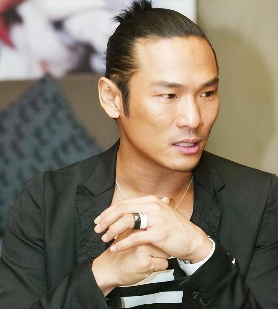 杜德伟妻子李晓冰,丈夫比母亲大一岁,婚后生一子,生活幸福甜蜜_工作