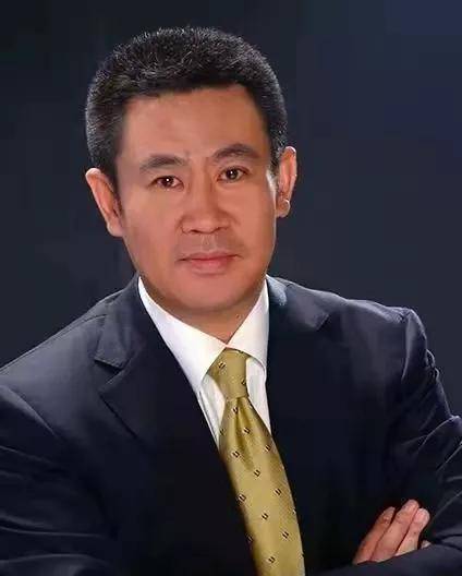 同事喻江写道"如果把每个人关于您的记忆碎片拼贴起来,就能看见一个无