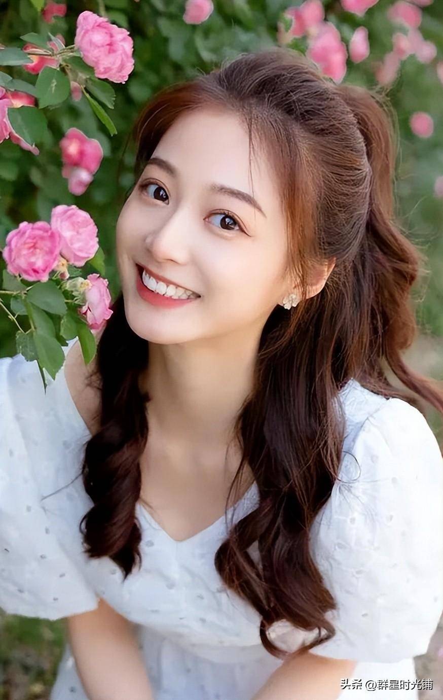 复旦校花冯琳:普通女孩逆袭,曾参加东方卫视春晚,现状如何_节目_毕业_