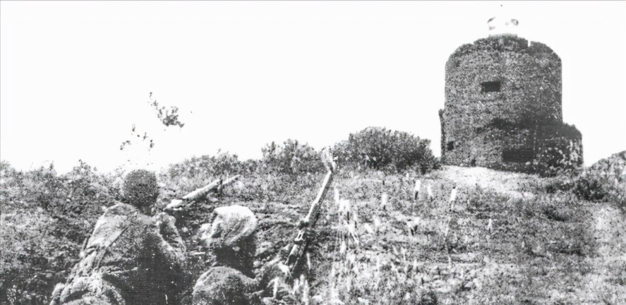 1939年以来,日军在华中,华北等地相继展开三光政策和囚笼政策,对广大