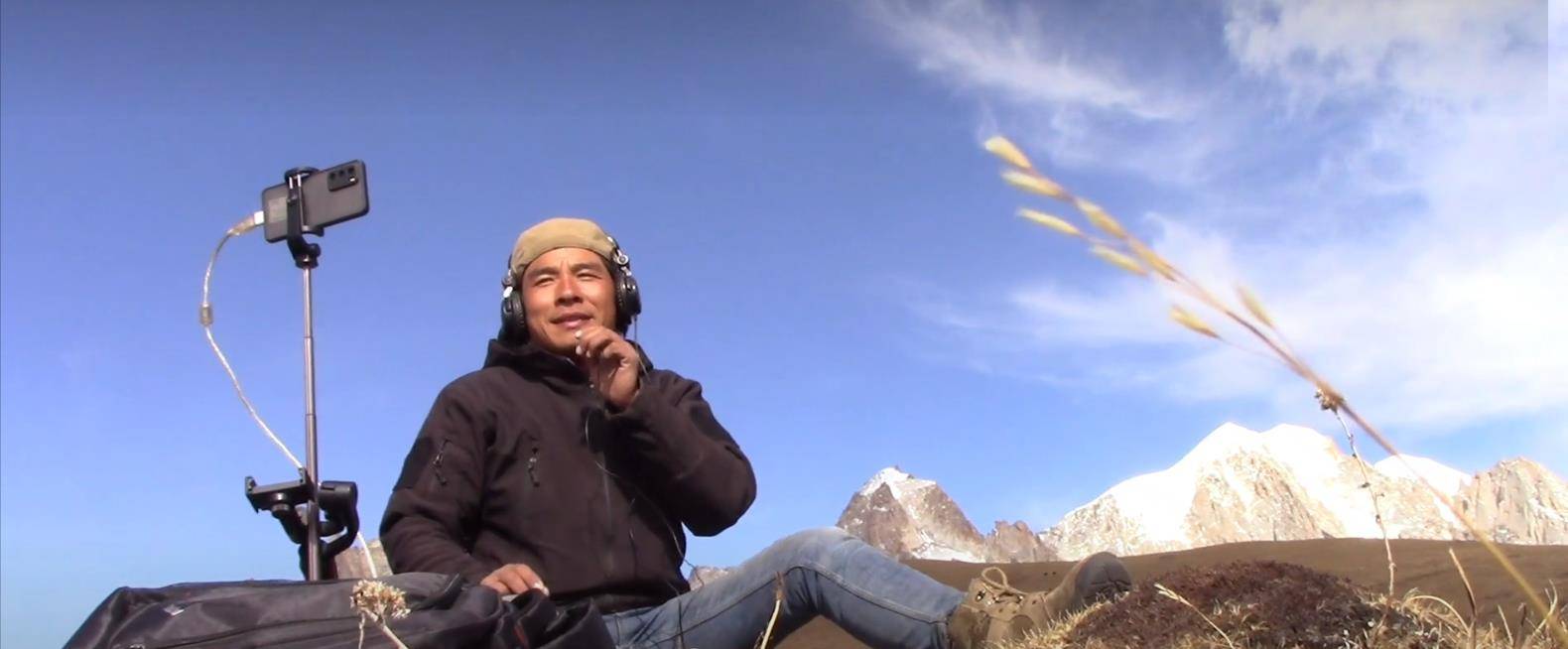 人到中年不得不苟且,"流浪的独孤老狼"书写平凡中的不平凡_视频_拉萨