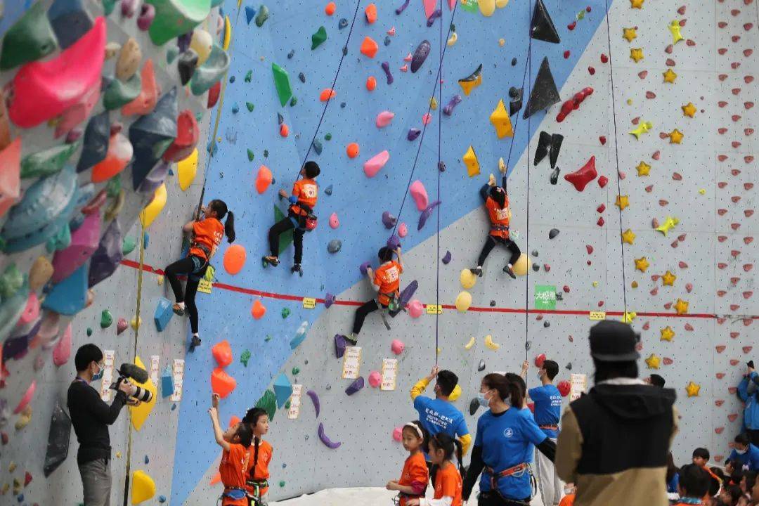 "2023儿童挚爱攀岩地" top3榜单出炉_孩子_成都_运动