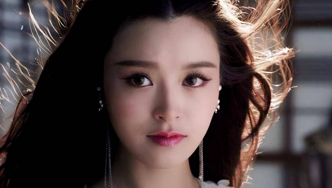 赵丽颖的亦正亦邪获好评,文咏珊妆造辣眼睛,陈伟霆捡漏迎来巅峰