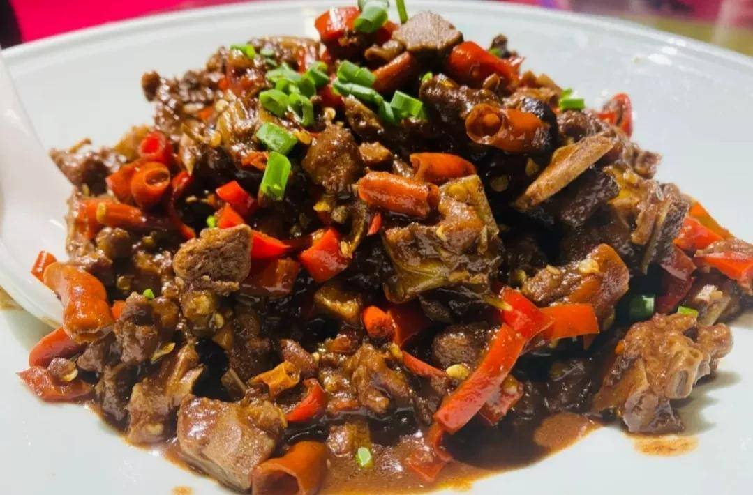 正宗永州血鸭的家常做法,香辣可口超下饭,吃得非常过瘾_大火_饭菜_道