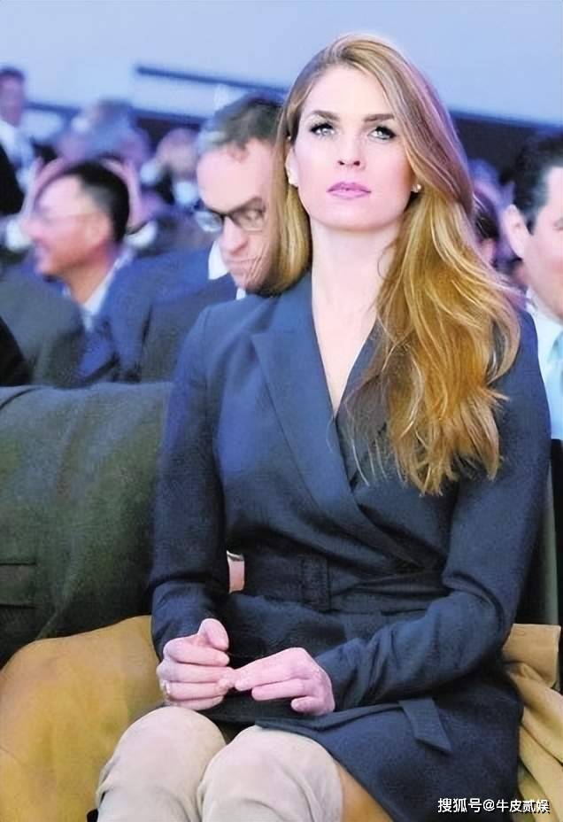 伊万卡,42岁穿纯白健身裤,腰臀比完美,中年的她,仍是人间尤物_老特